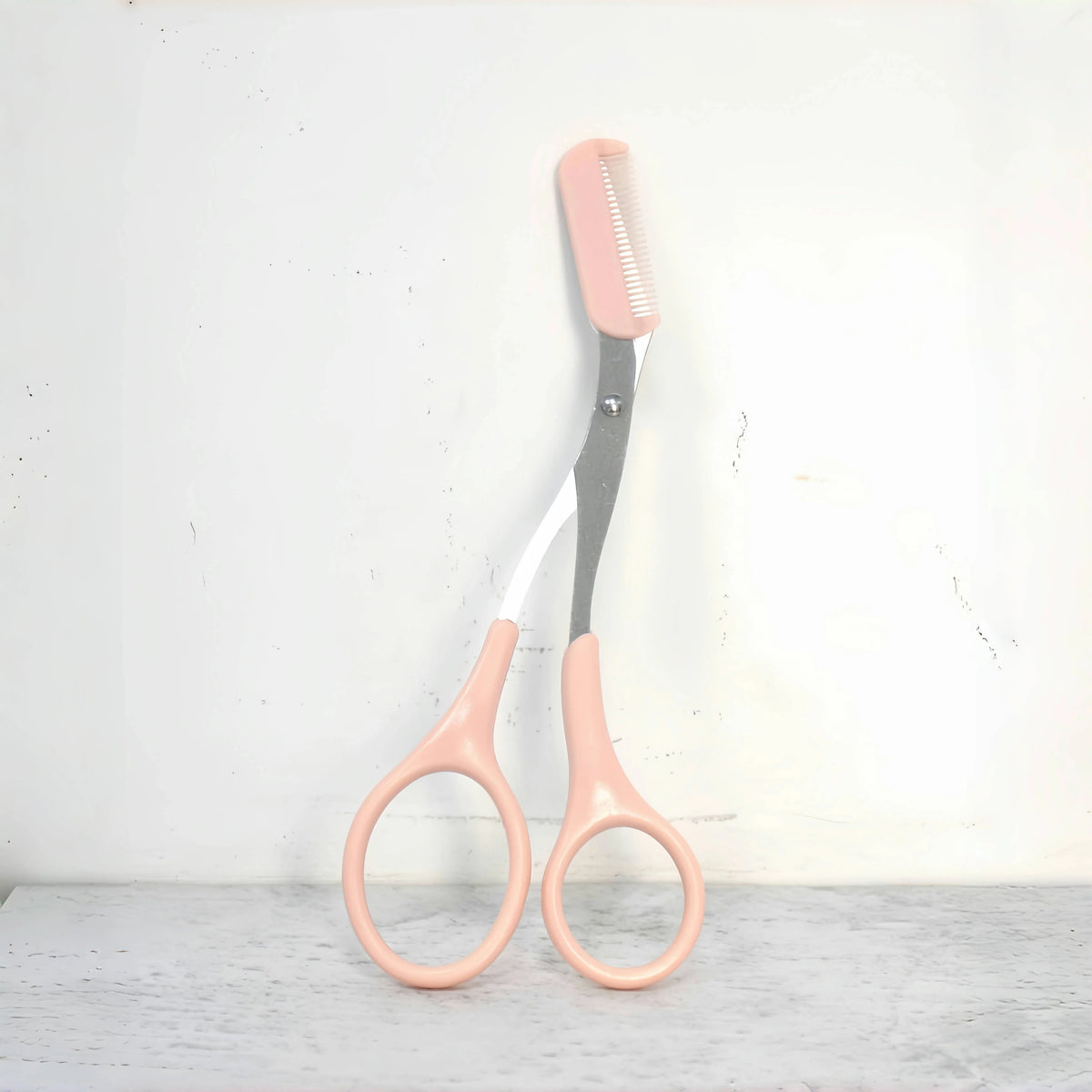 Elegant Pink Eyebrow Trimming Scissors