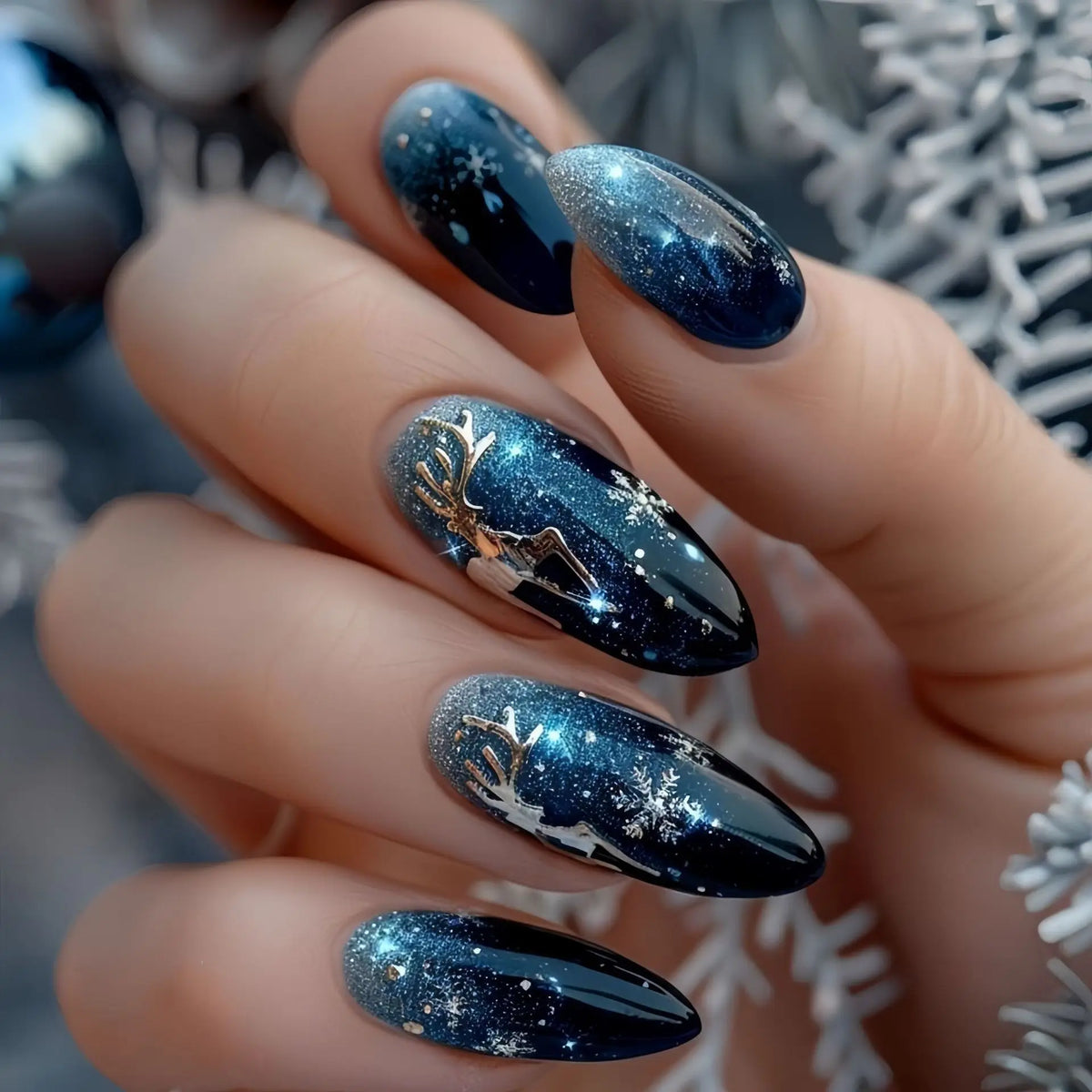 Festive Holiday Nail Art Set